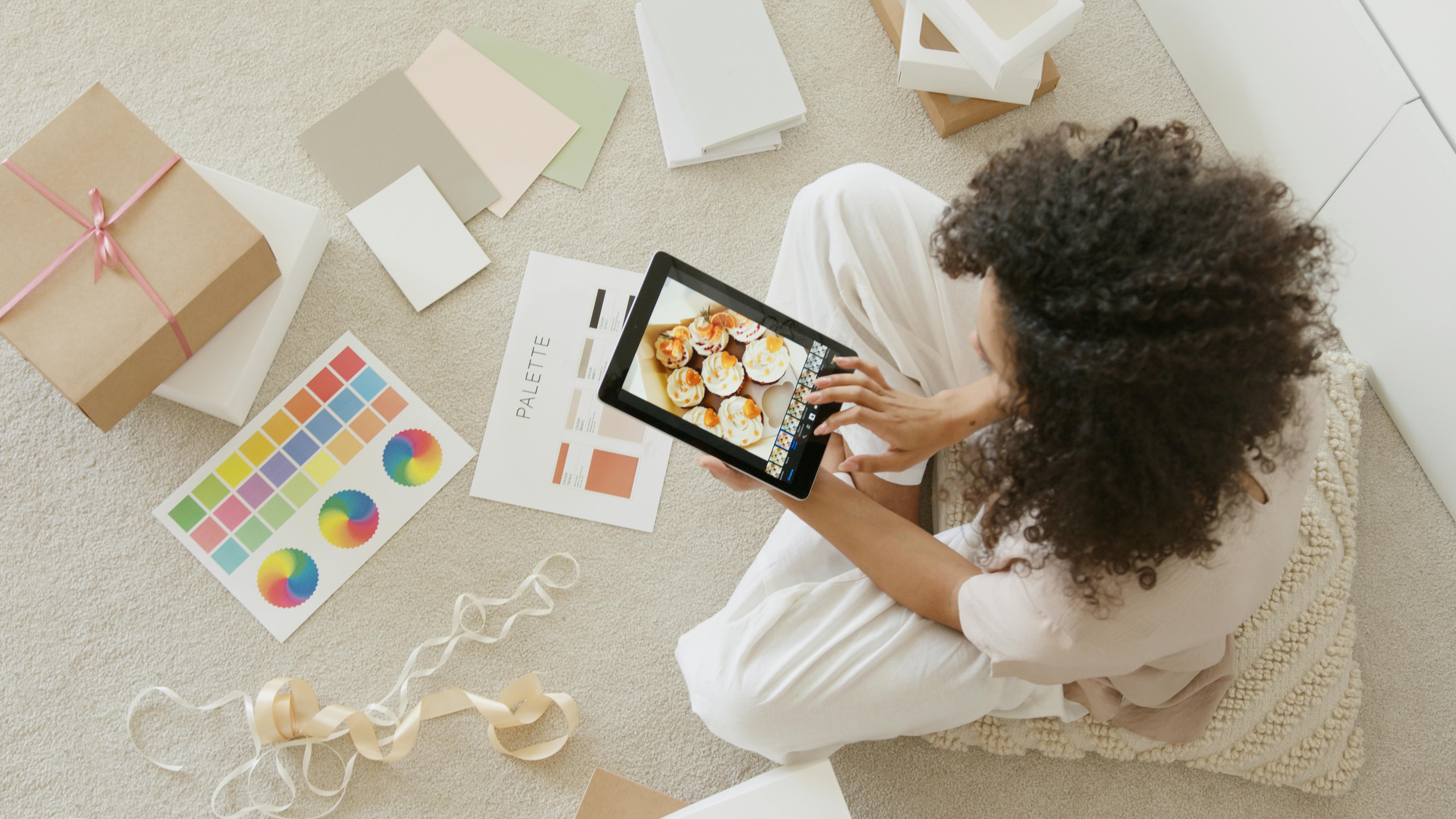 Person selling products online on laptop